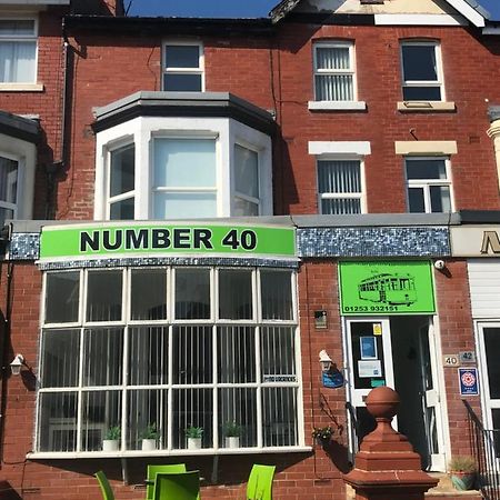 Number 40 - No Multiple Room Bookings 블랙풀 외부 사진