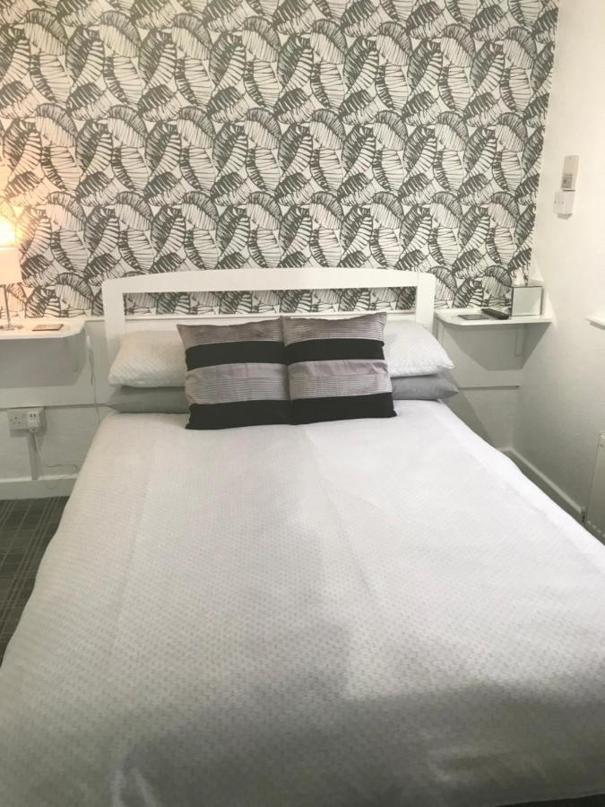 Number 40 - No Multiple Room Bookings 블랙풀 외부 사진
