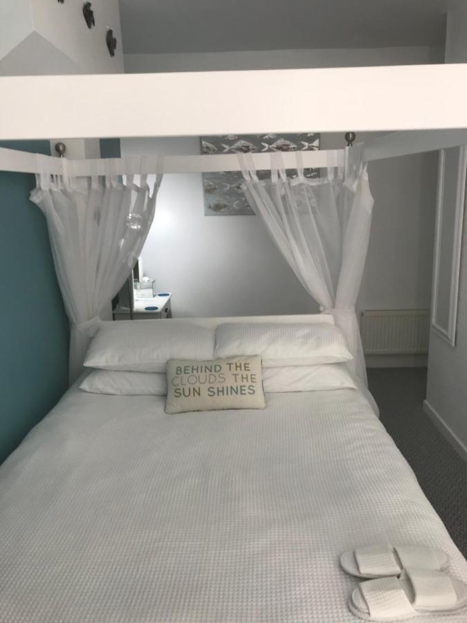 Number 40 - No Multiple Room Bookings 블랙풀 외부 사진